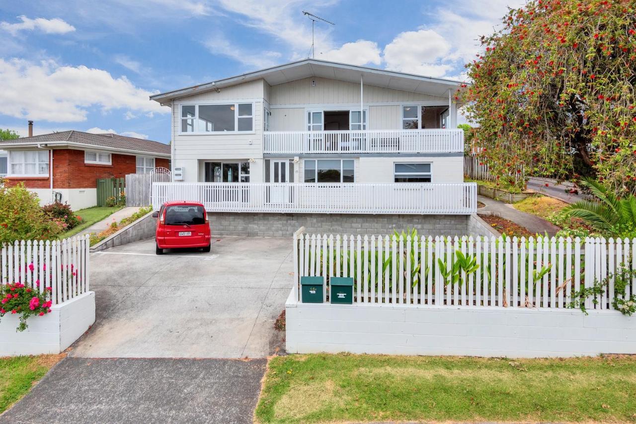 Fabulous Three Bedroom Home In Pakuranga Auckland Exterior photo