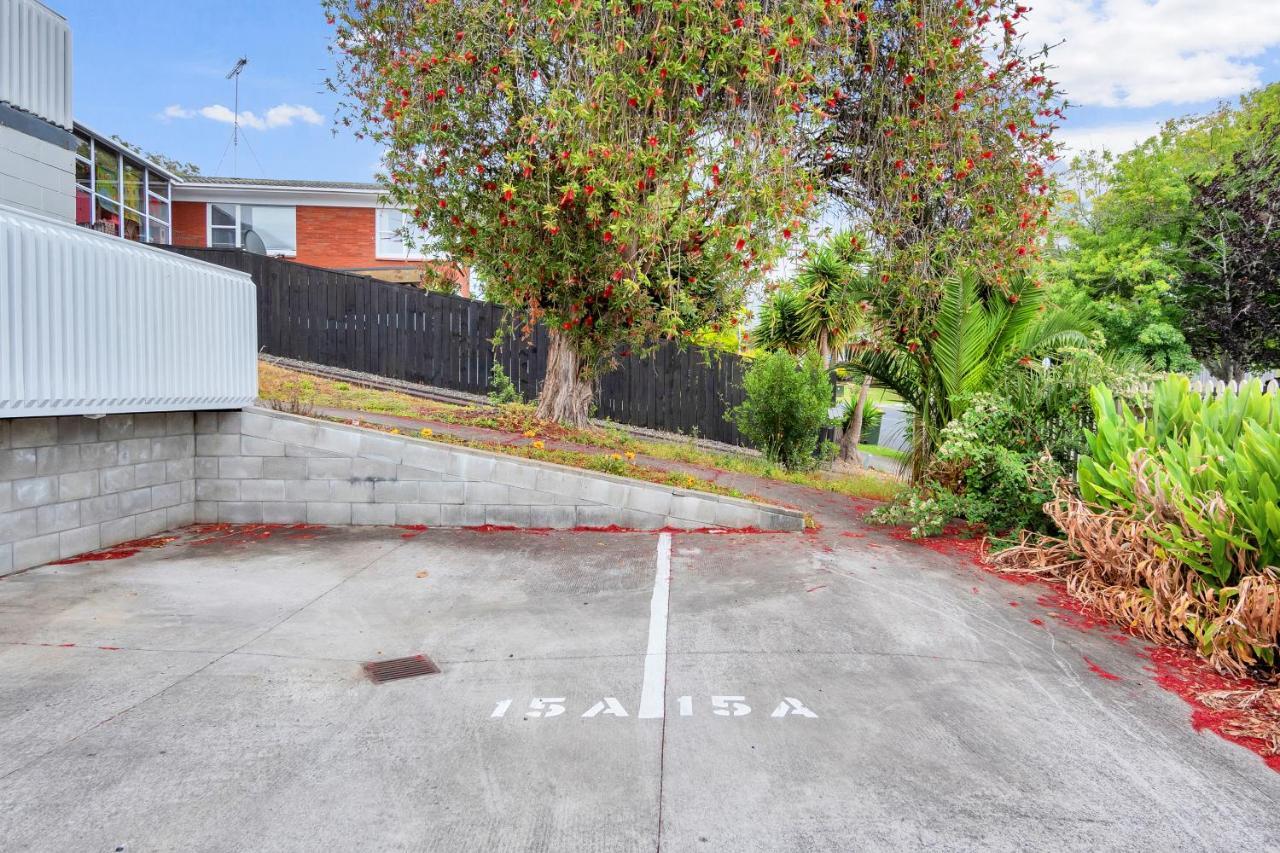 Fabulous Three Bedroom Home In Pakuranga Auckland Exterior photo