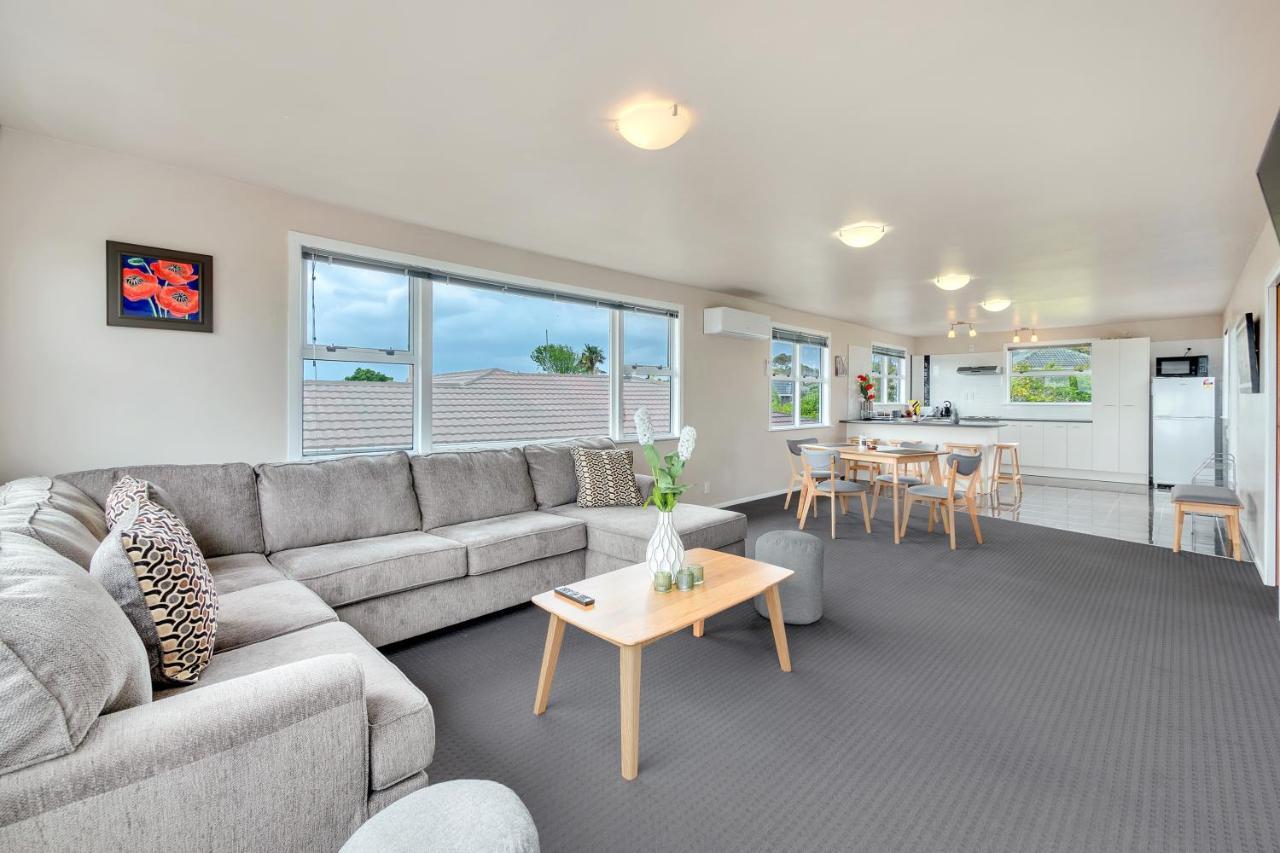 Fabulous Three Bedroom Home In Pakuranga Auckland Exterior photo